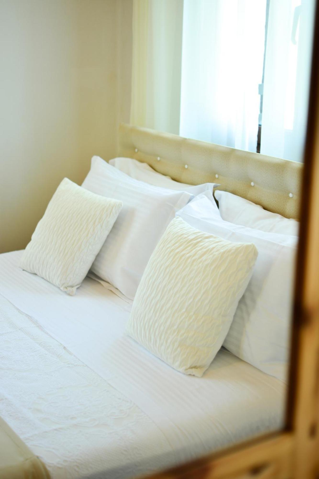 Aura Apartment *